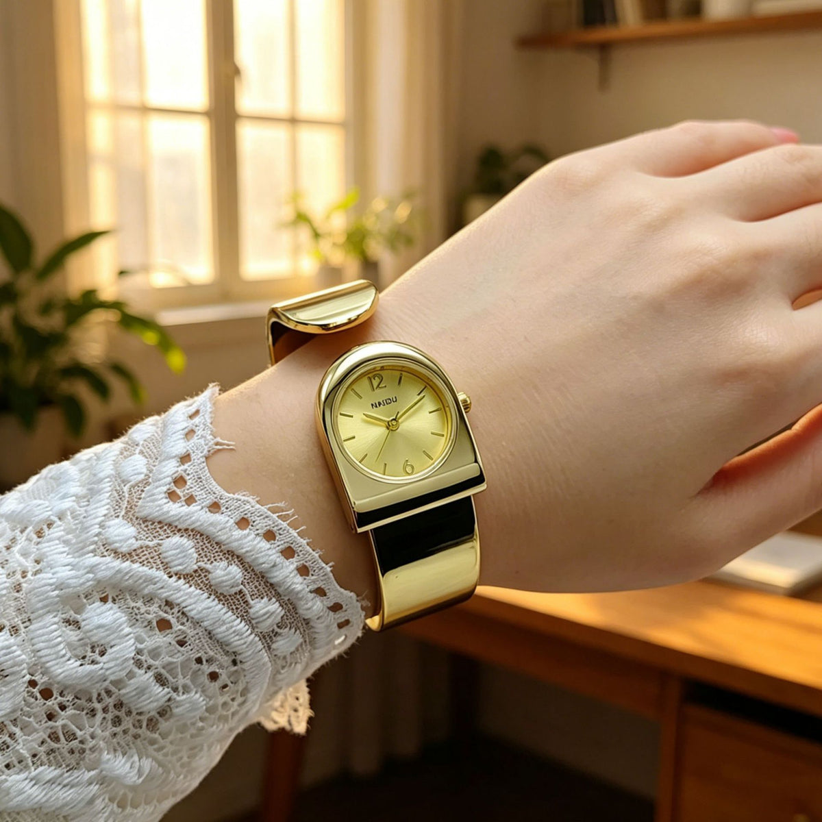 New Style Women's Open Bracelet Watch – Light Luxury Cuff Bangle