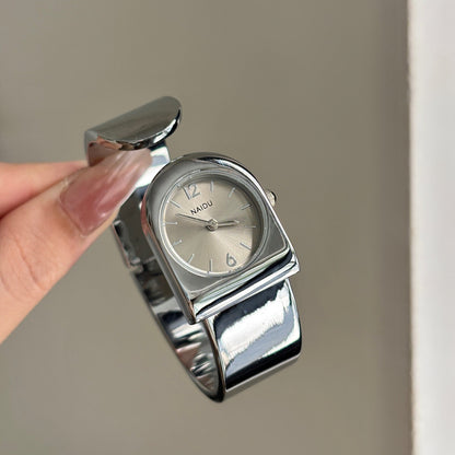 New Style Women's Open Bracelet Watch – Light Luxury Cuff Bangle